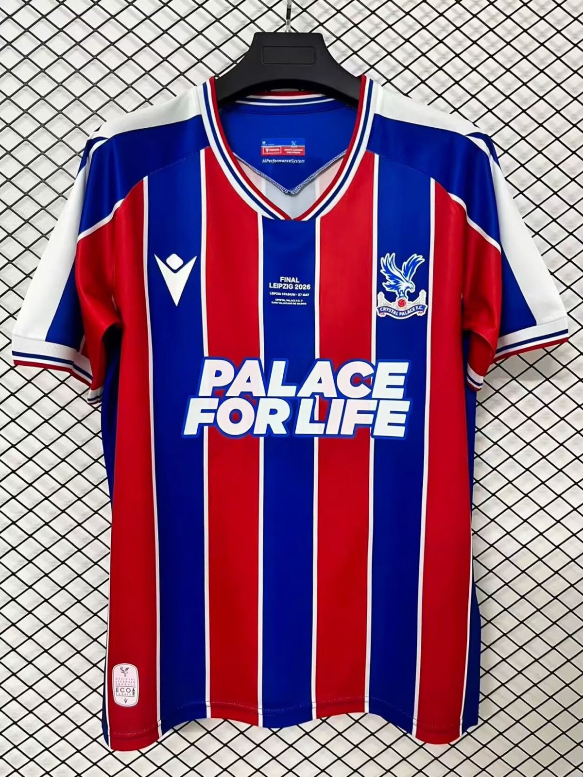 Camiseta de local del Crystal Palace 26/27