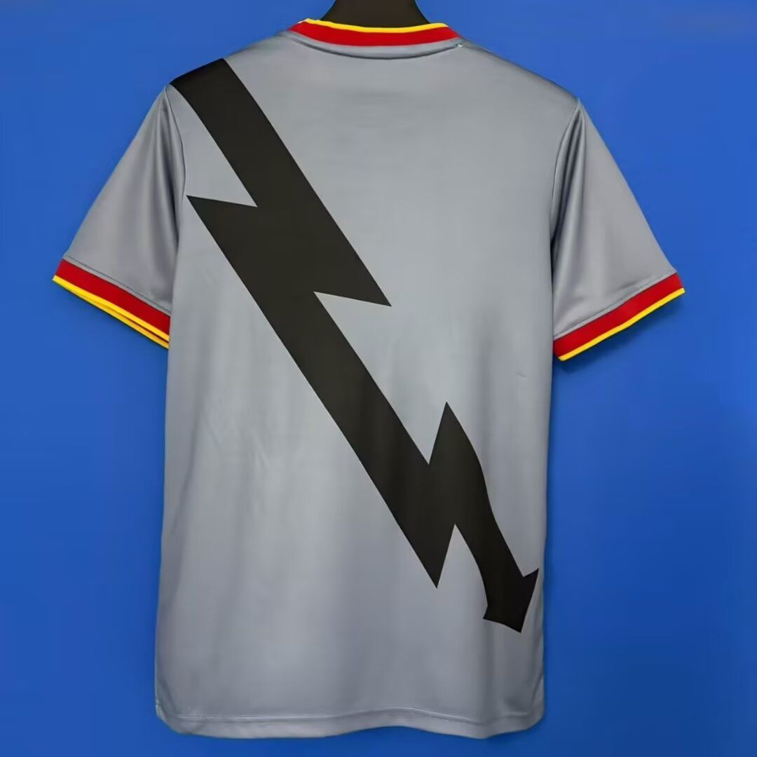 Camiseta de visitante del Rayo Vallecano 26/27